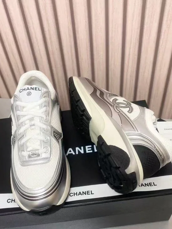 🍡🍡Chanel silver and white color-blocked double C platform casual sneakers🍦🍦 - Picture 3 of 9